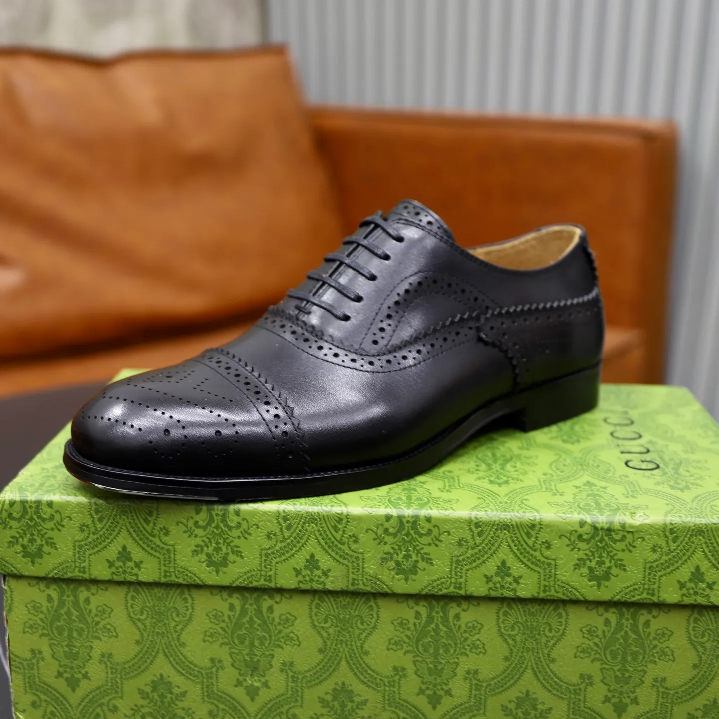 Men's shoes 💰660💰🙅‍♂️🙅‍♂️🙅‍♂️Niuli Brand: Gucci GuCCI Standard code: Men's code 39-44 (45 can be customized) Grade: Same style as the official website Original quality Material: Original cowhide surface Comfortable cowhide lining Original outsole Style category: Men's fashionable casual leather shoes Distinguished big-name luxury elements, top luxury Color: actual picture color